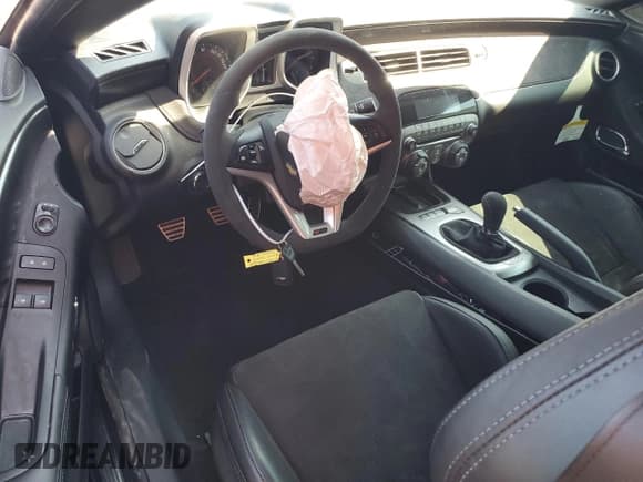 ✅ 2015 Chevrolet Camaro Z/28 • VIN: 2G1FZ1EE3F9700662 • Лот: 68718645. Опубликован ранее на Copart с пробегом Не указан. Бесплатный доступ к архиву аукционных продаж из США и подробный отчёт об истории автомобиля на DreamBid. Изображение 8.