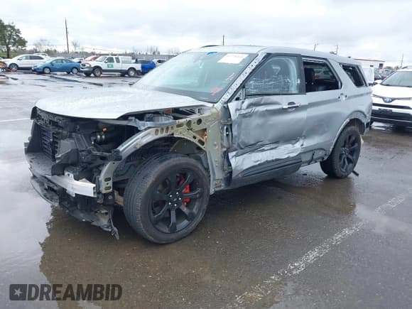 ✅ 2023 Ford Explorer ST • VIN: 1FM5K8GC4PGB71717 • Lot: 41778343. Wystawiony na IAAI z przebiegiem 17 502 mil. Bezpłatny archiwum sprzedaży aukcyjnych z USA i szczegółowy raport historii pojazdu na DreamBid. Zdjęcie 17.