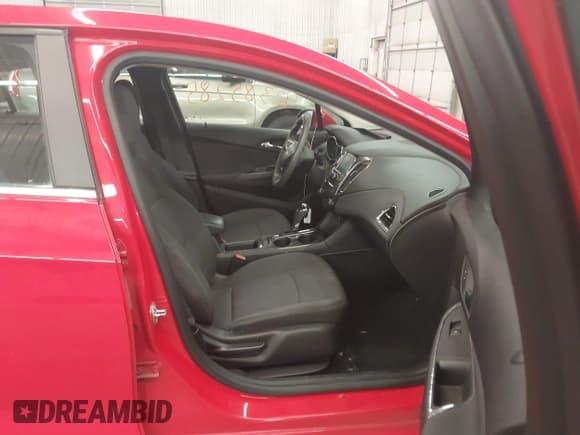 ✅ 2017 Chevrolet Cruze LT • VIN: 3G1BE6SM5HS594255 • Lot: 42385285. Listed on IAAI with 107,505 mi. Free auction sales archive from the USA and detailed vehicle history report at DreamBid. Image 5.