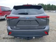 ✅ 2023 Toyota Highlander Hybrid LE • VIN: 5TDZARAH3PS526191 • Lot: 42212602. Listed on IAAI with 31,810 mi. Free auction sales archive from the USA and detailed vehicle history report at DreamBid. Image 17.