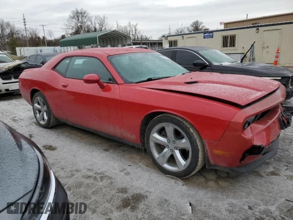 ✅ 2012 Dodge Challenger SXT • VIN: 2C3CDYAG9CH275608 • Lot: 44809885. Wystawiony na Copart z przebiegiem 84 801 mil. Bezpłatny archiwum sprzedaży aukcyjnych z USA i szczegółowy raport historii pojazdu na DreamBid. Zdjęcie 4.