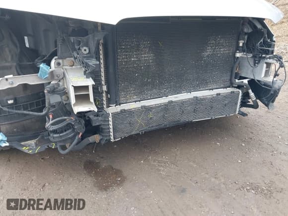 ✅ 2015 Audi A6 Prestige • VIN: WAUHGAFC5FN026947 • Lot: 41718442. Listed on IAAI with 110,410 mi. Free auction sales archive from the USA and detailed vehicle history report at DreamBid. Image 6.