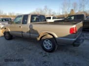 ✅ 2003 Chevrolet S-10 LS • VIN: 1GCDT19X238168971 • Лот: 88336175. Опубликован ранее на Copart с пробегом 138 443 миль. Бесплатный доступ к архиву аукционных продаж из США и подробный отчёт об истории автомобиля на DreamBid. Изображение 2.