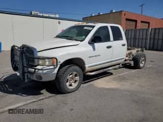 2004 Dodge 3500 SLT z VIN 3D7LU38C14G260061, wystawiony jako Copart lot #73243424 z przebiegiem Nie podano mil oraz Szkoda całkowita • Salvage title. Historia ofert i sprzedaży dostępna na DreamBid. Obrazek 1.
