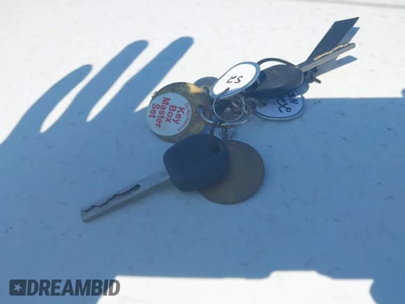 ✅ 2020 Chevrolet Express Cargo • VIN: 1GCWGAFP7L1254738 • Lot: 42937574. Wystawiony na IAAI z przebiegiem 48 077 mil. Bezpłatny archiwum sprzedaży aukcyjnych z USA i szczegółowy raport historii pojazdu na DreamBid. Zdjęcie 11.