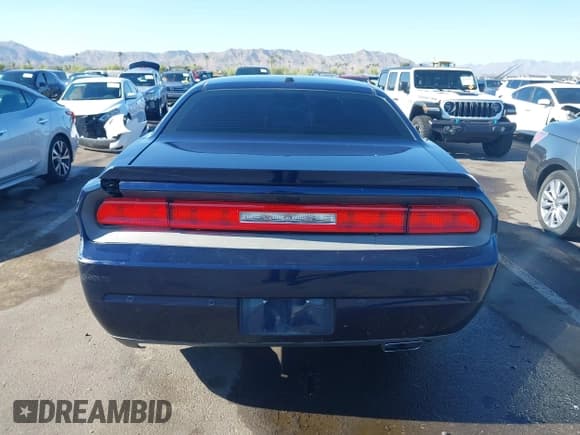 ✅ 2013 Dodge Challenger R/T Classic • VIN: 2C3CDYBT5DH611493 • Lot: 42227574. Wystawiony na IAAI z przebiegiem 76 907 mil. Bezpłatny archiwum sprzedaży aukcyjnych z USA i szczegółowy raport historii pojazdu na DreamBid. Zdjęcie 16.