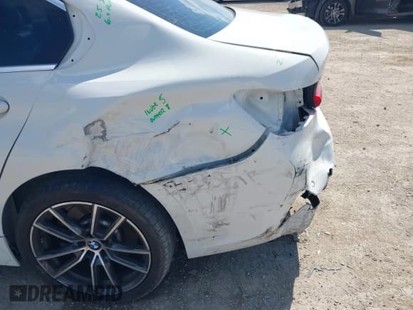 ✅ 2019 BMW 3 Series 330i xDrive • VIN: WBA5R7C50KAJ79632 • Лот: 43361733. Опубликован ранее на IAAI с пробегом 61 574 миль. Бесплатный доступ к архиву аукционных продаж из США и подробный отчёт об истории автомобиля на DreamBid. Изображение 6.