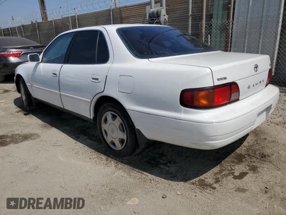 ✅ 1995 Toyota Camry LE • VIN: JT2GK12E3S0081465 • Lot: 80890595. Wystawiony na Copart z przebiegiem 105 832 mil. Bezpłatny archiwum sprzedaży aukcyjnych z USA i szczegółowy raport historii pojazdu na DreamBid. Zdjęcie 2.