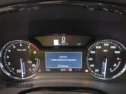 ✅ 2024 Cadillac XT5 AWD Premium Luxury • VIN: 1GYKNDRS0RZ736221 • Лот: 41009854. Опубликован ранее на IAAI с пробегом 8 049 миль. Бесплатный доступ к архиву аукционных продаж из США и подробный отчёт об истории автомобиля на DreamBid. Изображение 7.