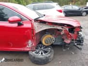 ✅ 2020 Toyota Camry SE • VIN: 4T1G11AK6LU398003 • Lot: 43399294. Wystawiony na IAAI z przebiegiem 56 918 mil. Bezpłatny archiwum sprzedaży aukcyjnych z USA i szczegółowy raport historii pojazdu na DreamBid. Zdjęcie 6.