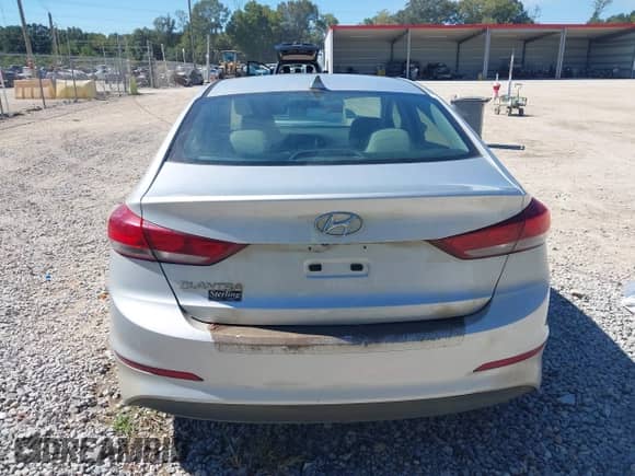 2017 Hyundai Elantra SE with VIN 5NPD84LF9HH015189, listed as a IAAI auction lot 43412255 with 132,048 mi miles and . Bid and sale history available at DreamBid. Image 17.