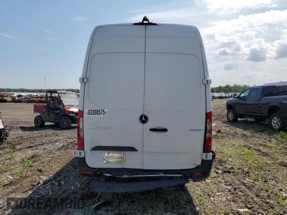 ✅ 2020 Freightliner Sprinter • VIN: W2W4EDHYXLP316352 • Лот: 63308575. Опубликован ранее на Copart с пробегом 370 396 миль. Бесплатный доступ к архиву аукционных продаж из США и подробный отчёт об истории автомобиля на DreamBid. Изображение 6.