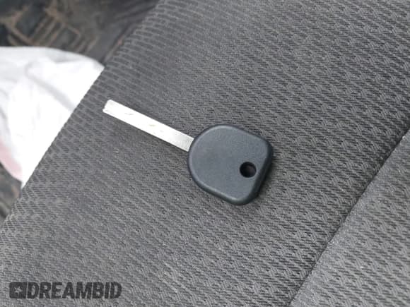 ✅ 2020 Chevrolet Silverado 1500 Custom • VIN: 1GCRWBEF3LZ196448 • Lot: 41508665. Wystawiony na IAAI z przebiegiem 95 187 mil. Bezpłatny archiwum sprzedaży aukcyjnych z USA i szczegółowy raport historii pojazdu na DreamBid. Zdjęcie 11.