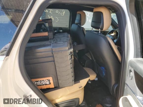 ✅ 2020 Lincoln Corsair Reserve • VIN: 5LMCJ2DHXLUL11804 • Lot: 87083105. Wystawiony na Copart z przebiegiem 67 135 mil. Bezpłatny archiwum sprzedaży aukcyjnych z USA i szczegółowy raport historii pojazdu na DreamBid. Zdjęcie 10.