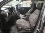 ✅ 2020 Chevrolet Traverse LS • VIN: 1GNERFKWXLJ303518 • Lot: 90496695. Wystawiony na Copart z przebiegiem 92 771 mil. Bezpłatny archiwum sprzedaży aukcyjnych z USA i szczegółowy raport historii pojazdu na DreamBid. Zdjęcie 7.