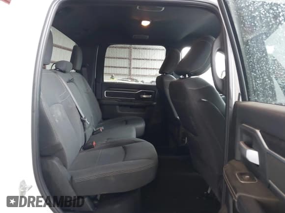 ✅ 2024 Ram 2500 Big Horn • VIN: 3C6UR5DJ6RG155112 • Лот: 42998135. Опубликован ранее на IAAI с пробегом 17 977 миль. Бесплатный доступ к архиву аукционных продаж из США и подробный отчёт об истории автомобиля на DreamBid. Изображение 8.