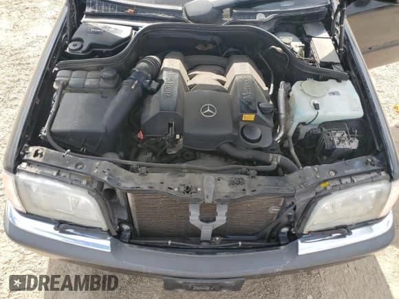 ✅ 2000 Mercedes-Benz C 230/260/280/320 • VIN: WDBHA29G4YA848172 • Лот: 64968985. Опубликован ранее на Copart с пробегом Не указан. Бесплатный доступ к архиву аукционных продаж из США и подробный отчёт об истории автомобиля на DreamBid. Изображение 11.