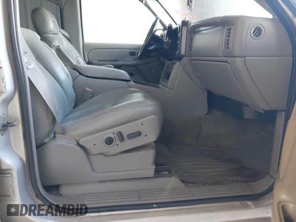 ✅ 2007 Chevrolet Silverado 2500HD LT1 • VIN: 1GCHK23D47F147632 • Lot: 43542171. Wystawiony na IAAI z przebiegiem 405 747 mil. Bezpłatny archiwum sprzedaży aukcyjnych z USA i szczegółowy raport historii pojazdu na DreamBid. Zdjęcie 5.