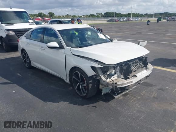 ✅ 2018 Honda Accord Sport • VIN: 1HGCV1F31JA238992 • Lot: 43546019. Listed on IAAI with 75,414 mi. Free auction sales archive from the USA and detailed vehicle history report at DreamBid. Image 1.