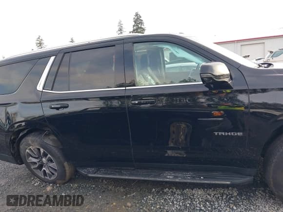 ✅ 2022 Chevrolet Tahoe LT • VIN: 1GNSKNKD0NR357091 • Лот: 43676022. Опубликован ранее на IAAI с пробегом 17 364 миль. Бесплатный доступ к архиву аукционных продаж из США и подробный отчёт об истории автомобиля на DreamBid. Изображение 13.