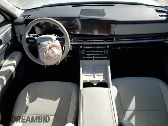 ✅ 2024 Hyundai Santa Fe SE • VIN: 5NMP14GL8RH067977 • Lot: 53100365. Listed on Copart with 4,777 mi. Free auction sales archive from the USA and detailed vehicle history report at DreamBid. Image 8.