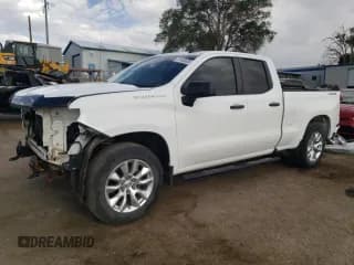 ✅ 2019 Chevrolet Silverado 1500 Custom • VIN: 1GCRYBEF7KZ210148 • Lot: 61485835. Wystawiony na Copart z przebiegiem 83 090 mil. Bezpłatny archiwum sprzedaży aukcyjnych z USA i szczegółowy raport historii pojazdu na DreamBid. Zdjęcie 1.