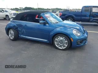 ✅ 2018 Volkswagen Beetle S • VIN: 3VW5DAAT3JM517328 • Lot: 43394988. Wystawiony na IAAI z przebiegiem 93 506 mil. Bezpłatny archiwum sprzedaży aukcyjnych z USA i szczegółowy raport historii pojazdu na DreamBid. Zdjęcie 1.