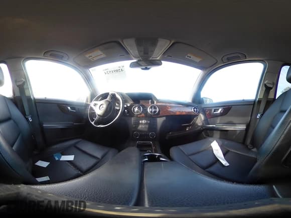 ✅ 2013 Mercedes-Benz GLK 350 • VIN: WDCGG8JB9DG152326 • Lot: 42091824. Wystawiony na IAAI z przebiegiem 175 017 mil. Bezpłatny archiwum sprzedaży aukcyjnych z USA i szczegółowy raport historii pojazdu na DreamBid. Zdjęcie 18.