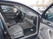 ✅ 2006 Volkswagen Jetta 2.5L • VIN: 3VWSG71K46M831887 • Лот: 41627363. Опубликован ранее на IAAI с пробегом 128 796 миль. Бесплатный доступ к архиву аукционных продаж из США и подробный отчёт об истории автомобиля на DreamBid. Изображение 5.