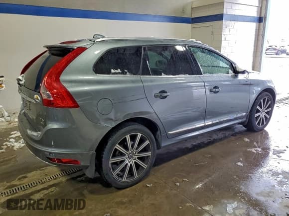✅ 2017 Volvo XC60 Inscription • VIN: YV449MRU9H2125614 • Lot: 91019885. Listed on Copart with 102,238 mi. Free auction sales archive from the USA and detailed vehicle history report at DreamBid. Image 3.