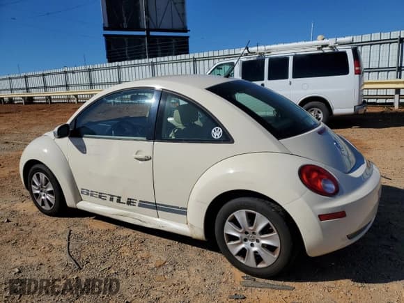 ✅ 2009 Volkswagen Beetle S • VIN: 3VWPW31C69M507371 • Lot: 85359755. Listed on Copart with 168,556 mi. Free auction sales archive from the USA and detailed vehicle history report at DreamBid. Image 2.