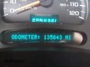 ✅ 2004 Chevrolet Suburban LS • VIN: 1GNEC16T54J331703 • Лот: 42023849. Опубликован ранее на IAAI с пробегом 135 843 миль. Бесплатный доступ к архиву аукционных продаж из США и подробный отчёт об истории автомобиля на DreamBid. Изображение 7.