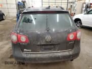 ✅ 2008 Volkswagen Passat VR6 • VIN: WVWRU73CX8E016604 • Лот: 43085785. Опубликован ранее на Copart с пробегом 160 415 миль. Бесплатный доступ к архиву аукционных продаж из США и подробный отчёт об истории автомобиля на DreamBid. Изображение 6.