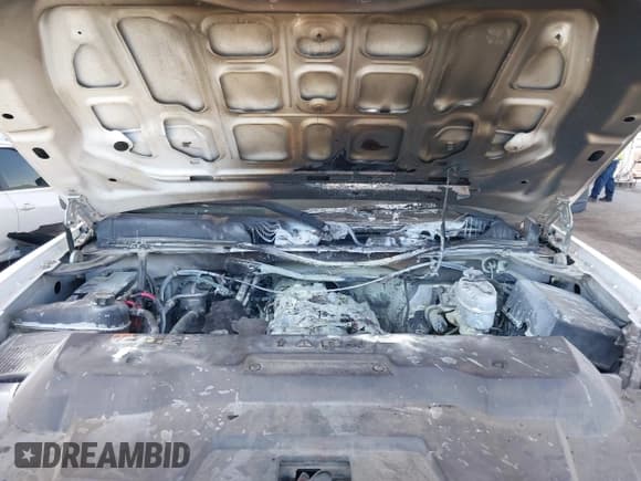 ✅ 2011 Chevrolet Silverado 2500HD • VIN: 1GB2KVCG9BZ313513 • Lot: 42517972. Wystawiony na IAAI z przebiegiem 209 577 mil. Bezpłatny archiwum sprzedaży aukcyjnych z USA i szczegółowy raport historii pojazdu na DreamBid. Zdjęcie 10.