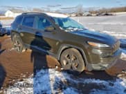 ✅ 2016 Jeep Cherokee Latitude • VIN: 1C4PJMCB1GW305157 • Лот: 95705055. Опубликован ранее на Copart с пробегом 258 897 миль. Бесплатный доступ к архиву аукционных продаж из США и подробный отчёт об истории автомобиля на DreamBid. Изображение 4.