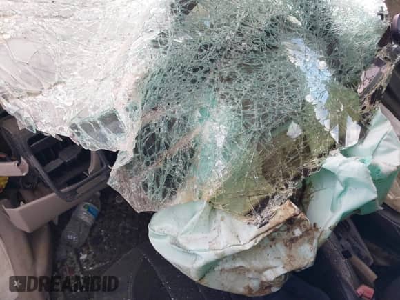 2004 Hyundai Accent GL z VIN KMHCG45C24U559935, wystawiony jako IAAI lot #40487927 z przebiegiem Nie podano mil oraz . Historia ofert i sprzedaży dostępna na DreamBid. Obrazek 7.