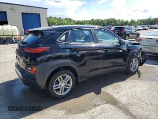 ✅ 2018 Hyundai Kona SE • VIN: KM8K1CAA6JU081185 • Лот: 56104464. Опубликован ранее на Copart с пробегом 71 745 миль. Бесплатный доступ к архиву аукционных продаж из США и подробный отчёт об истории автомобиля на DreamBid. Изображение 3.