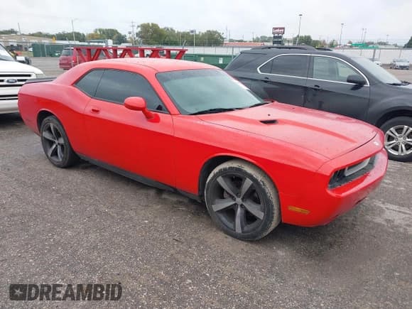✅ 2010 Dodge Challenger SE • VIN: 2B3CJ4DV7AH282272 • Lot: 43482588. Listed on IAAI with 193,000 mi. Free auction sales archive from the USA and detailed vehicle history report at DreamBid. Image 1.