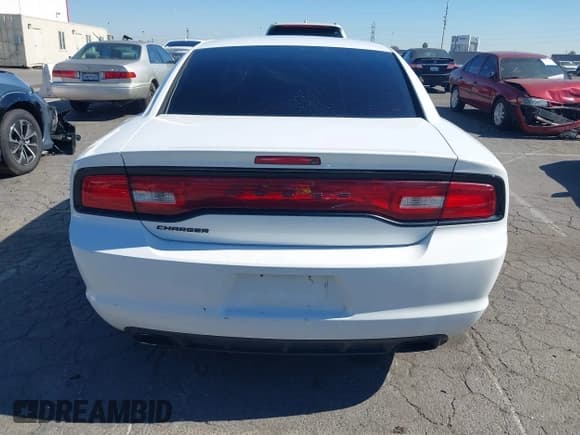 ✅ 2013 Dodge Charger SE • VIN: 2C3CDXBG4DH622353 • Lot: 43550359. Wystawiony na IAAI z przebiegiem 153 071 mil. Bezpłatny archiwum sprzedaży aukcyjnych z USA i szczegółowy raport historii pojazdu na DreamBid. Zdjęcie 16.