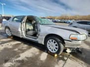 ✅ 2010 Lincoln Town Car Signature Limited • VIN: 2LNBL8CVXAX601274 • Lot: 90937685. Wystawiony na Copart z przebiegiem Nie podano. Bezpłatny archiwum sprzedaży aukcyjnych z USA i szczegółowy raport historii pojazdu na DreamBid. Zdjęcie 4.