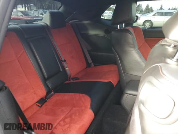 ✅ 2022 Dodge Challenger R/T Scat Pack Widebody • VIN: 2C3CDZFJ8NH246856 • Lot: 39594224. Wystawiony na Copart z przebiegiem 9 996 mil. Bezpłatny archiwum sprzedaży aukcyjnych z USA i szczegółowy raport historii pojazdu na DreamBid. Zdjęcie 10.