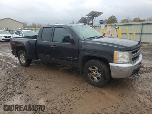 2008 Chevrolet Silverado 1500 1LT with VIN 1GCEK19J58Z276022, listed as a Copart auction lot 86692375 with 172,729 mi miles and Salvage title. Bid and sale history available at DreamBid. Image 4.