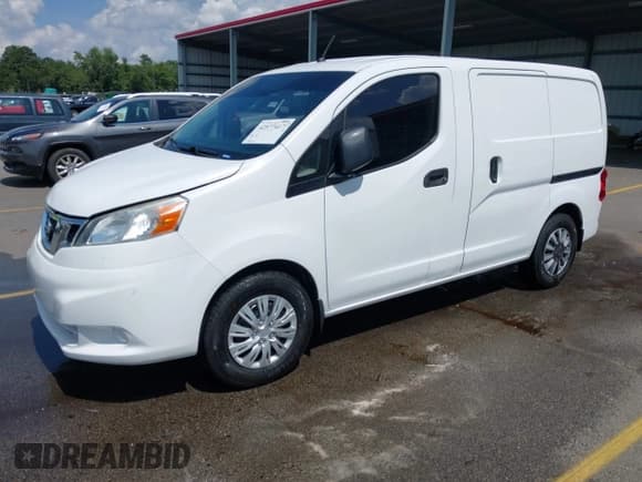 ✅ 2015 Nissan NV200 SV • VIN: 3N6CM0KN4FK733337 • Lot: 42577417. Listed on IAAI with 239,231 mi. Free auction sales archive from the USA and detailed vehicle history report at DreamBid. Image 2.