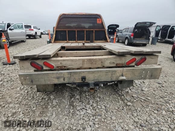 ✅ 2003 Chevrolet Silverado 2500HD LS • VIN: 1GCHK23183F208335 • Lot: 80215095. Listed on Copart with 304,088 mi. Free auction sales archive from the USA and detailed vehicle history report at DreamBid. Image 6.