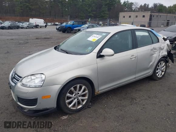 ✅ 2010 Volkswagen Jetta Limited Edition • VIN: 3VWAZ7AJ5AM134458 • Lot: 41941682. Listed on IAAI with 168,629 mi. Free auction sales archive from the USA and detailed vehicle history report at DreamBid. Image 2.