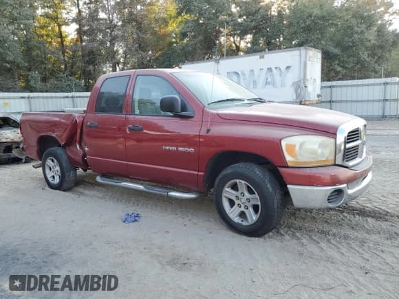 ✅ 2006 Dodge 1500 SLT • VIN: 1D7HA18N66S627939 • Лот: 77737234. Опубликован ранее на Copart с пробегом Не указан. Бесплатный доступ к архиву аукционных продаж из США и подробный отчёт об истории автомобиля на DreamBid. Изображение 4.