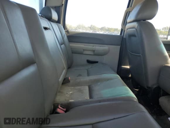 ✅ 2014 Chevrolet Silverado 2500HD Work Truck • VIN: 1GC1KVC84EF139078 • Lot: 86318785. Wystawiony na Copart z przebiegiem 155 971 mil. Bezpłatny archiwum sprzedaży aukcyjnych z USA i szczegółowy raport historii pojazdu na DreamBid. Zdjęcie 10.