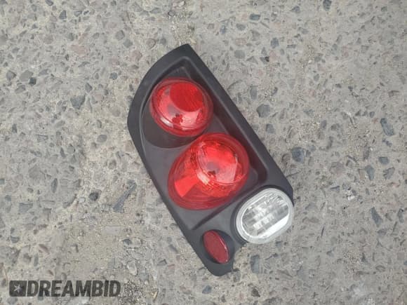 ✅ 2005 Dodge 1500 SLT • VIN: 1D7HU18N65S122067 • Лот: 71276584. Опубликован ранее на Copart с пробегом 274 360 миль. Бесплатный доступ к архиву аукционных продаж из США и подробный отчёт об истории автомобиля на DreamBid. Изображение 12.