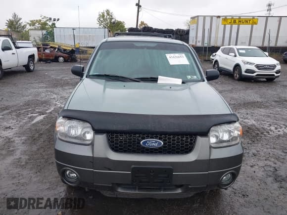✅ 2006 Ford Escape XLT • VIN: 1FMCU93156KC03131 • Lot: 43436653. Wystawiony na IAAI z przebiegiem 92 330 mil. Bezpłatny archiwum sprzedaży aukcyjnych z USA i szczegółowy raport historii pojazdu na DreamBid. Zdjęcie 12.