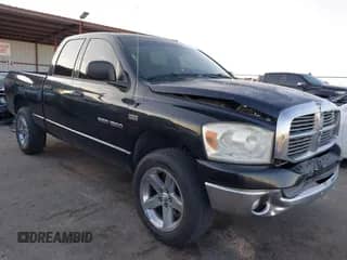 2007 Dodge 1500 SLT z VIN 1D7HU18227S230095, wystawiony jako IAAI lot #43351459 z przebiegiem 173 184 mil mil oraz . Historia ofert i sprzedaży dostępna na DreamBid. Obrazek 1.